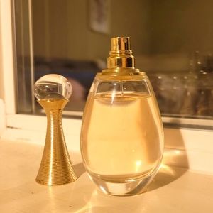 Dior J'adore perfume